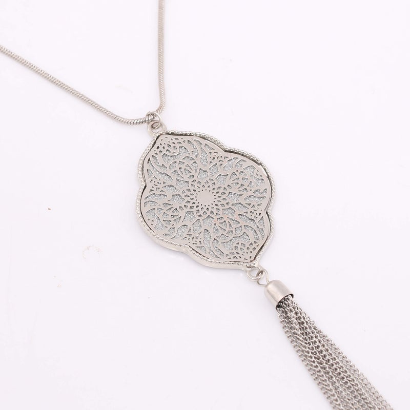 MOLOCH Long Necklaces For Woman Disk Circle Pendant Necklaces Tassel Fringe Y Necklace Set Statement Pendant (quatrefoil-shaped-silver) - Image 3